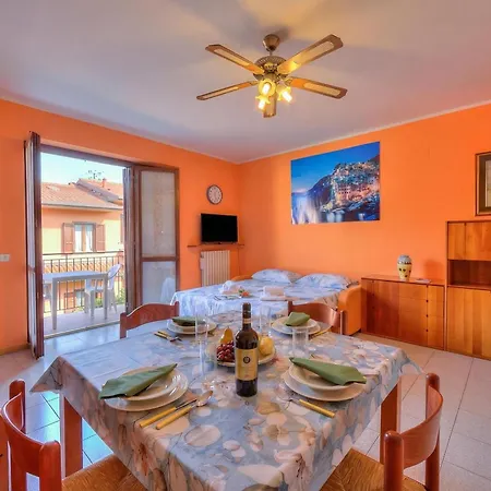 Apartamento Peter's Cozy Studio-balcony+free Parking - Happy